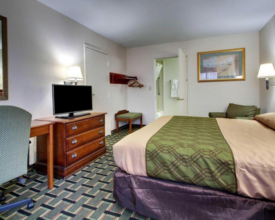 Econo Lodge Меридиан Экстерьер фото