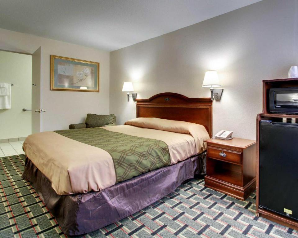 Econo Lodge Меридиан Экстерьер фото