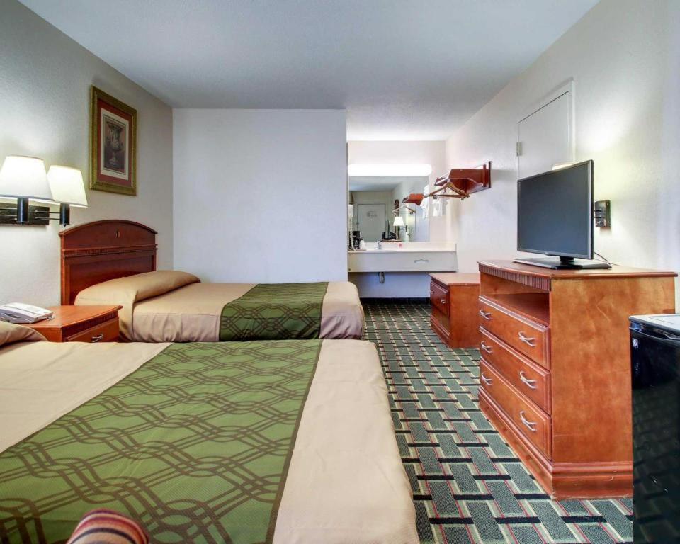 Econo Lodge Меридиан Экстерьер фото