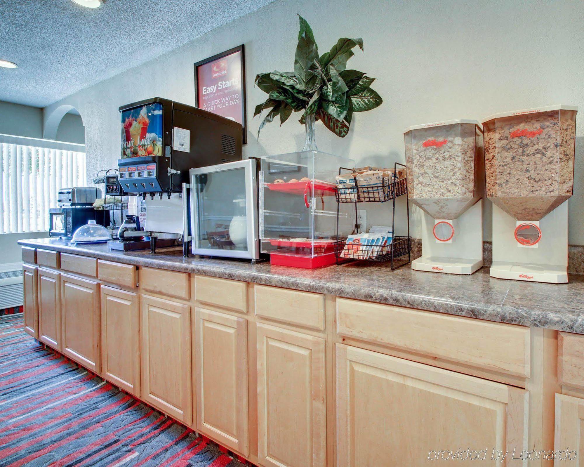 Econo Lodge Меридиан Экстерьер фото